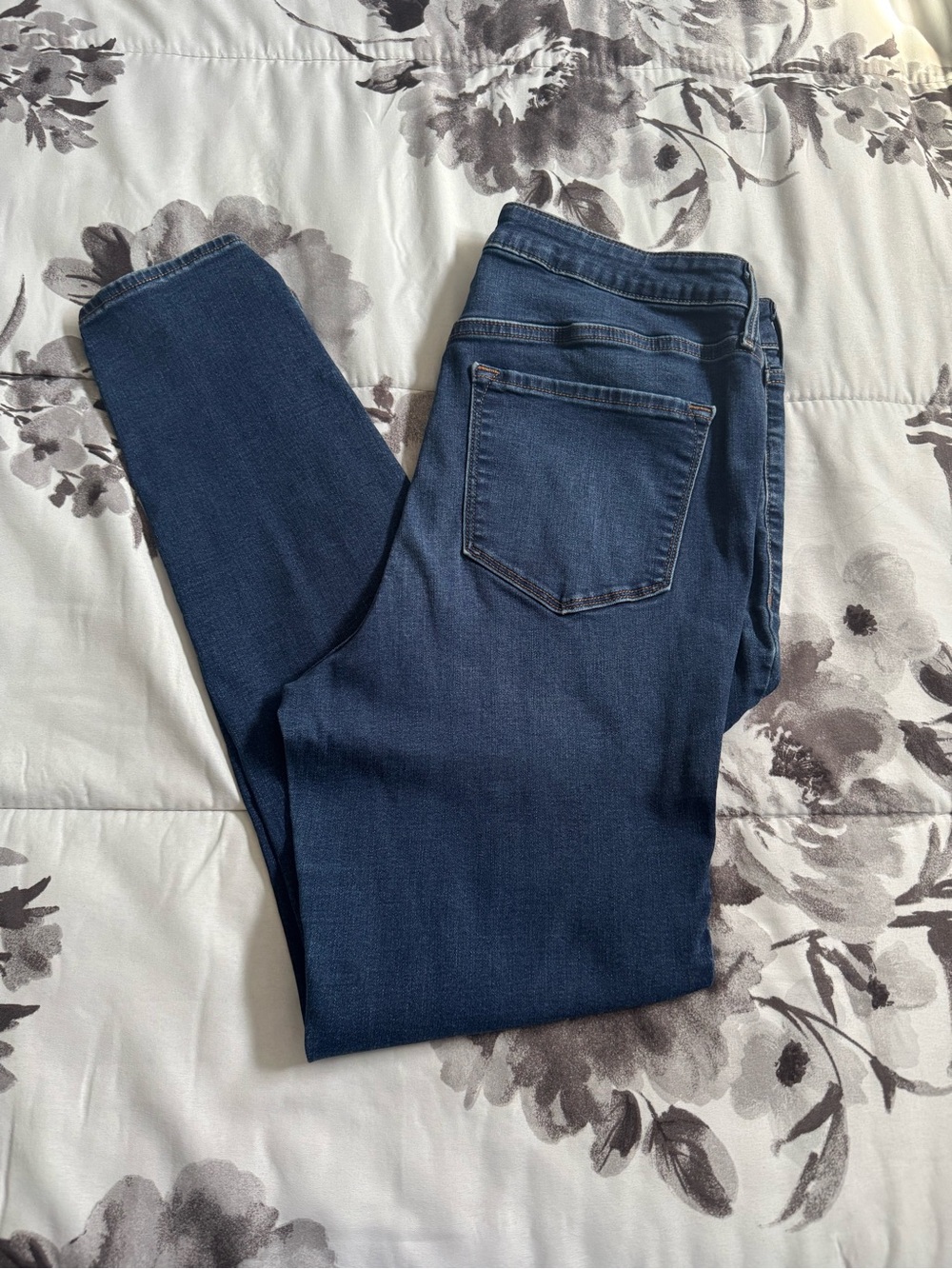 Women’s Old Navy Dark Blue Stretch Jeans - Classic Slim Fit